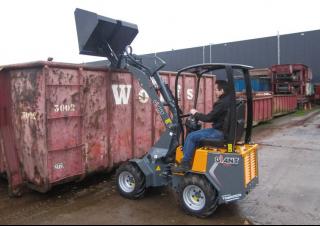 व्हील लोडर Giant D 204 SW