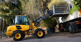 व्हील लोडर Volvo L25F