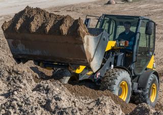 व्हील लोडर Komatsu WA70-7
