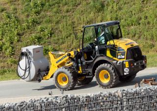 व्हील लोडर Komatsu WA80M-7