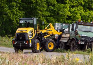 व्हील लोडर Komatsu WA80M-7