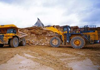 व्हील लोडर Komatsu WA900-3