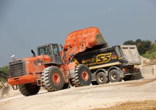 व्हील लोडर Hitachi ZW 370