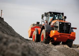 व्हील लोडर Hitachi ZW220-6