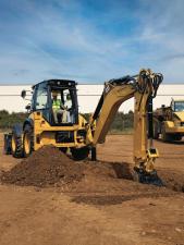 बैकहो लोडर Caterpillar 444E 4x4