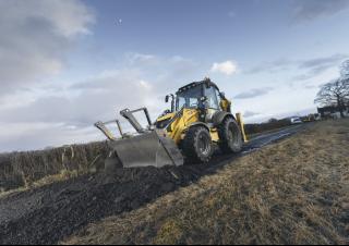 बैकहो लोडर New Holland B110C TC