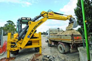 बैकहो लोडर New Holland B110C TC