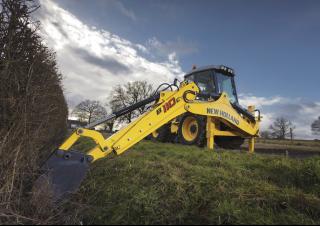 बैकहो लोडर New Holland B110C TC
