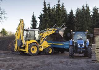 बैकहो लोडर New Holland B110C TC