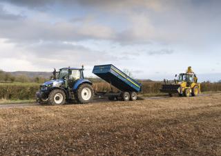 बैकहो लोडर New Holland B110C TC