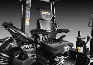 बैकहो लोडर New Holland B115C