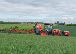 माउंटेड फील्ड स्प्रेयर Kubota XMS210