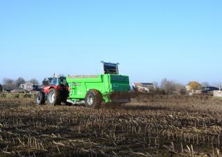 स्लरी और खाद तकनीक मैन्योर स्प्रेडर Joskin TORNADO3 HORIZON T6013/16V