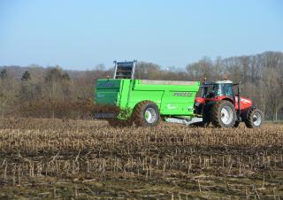 स्लरी और खाद तकनीक मैन्योर स्प्रेडर Joskin TORNADO3 HORIZON T6013/16V