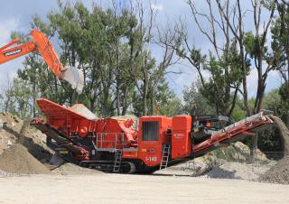 रबल रीसाइक्लिंग प्लांट Terex-Finlay I 140