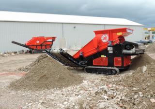 मोबाइल स्क्रीनिंग प्लांट Red Rhino 3 WAY SCREENER
