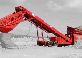 मोबाइल स्क्रीनिंग प्लांट Terex-Finlay 390