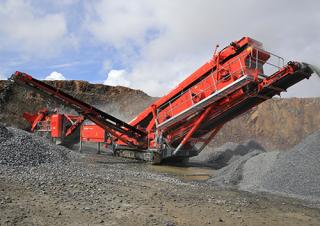 मोबाइल स्क्रीनिंग प्लांट Terex-Finlay 693+