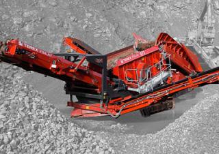 मोबाइल स्क्रीनिंग प्लांट Terex-Finlay 873+