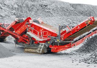 मोबाइल स्क्रीनिंग प्लांट Terex-Finlay 883+
