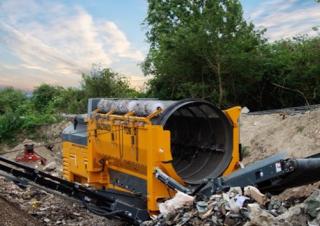 ड्रम के साथ मोबाइल स्क्रीनिंग प्लांट Anaconda TD620