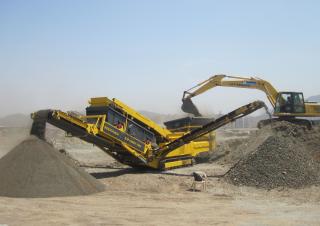 मोबाइल स्क्रीनिंग प्लांट Keestrack Explorer 1500