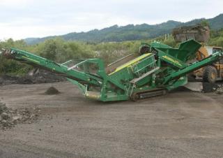 मोबाइल स्क्रीनिंग प्लांट McCloskey R155
