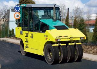 रोलर रबर-व्हील्ड रोलर Ammann AP 240 T2