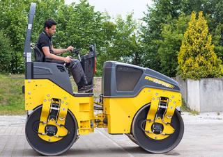 रोलर टैंडम वाइब्रेशन रोलर Bomag BW 138 AD-5
