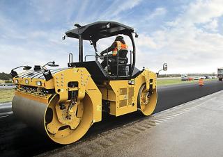 रोलर टैंडम वाइब्रेशन रोलर Caterpillar CB66B