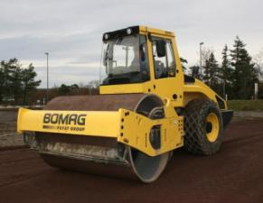 रोलर सिंगल-ड्रम रोलर Bomag BW 214 D-4