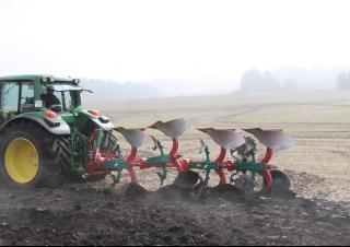 प्लाउ Kverneland 150 S 85 Vari.