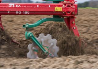 प्लाउ Kverneland RG 115