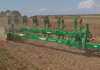 प्लाउ Regent Taurus 200 T
