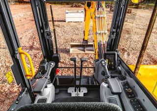 मिनी एक्सकेवेटर JCB 50Z-2