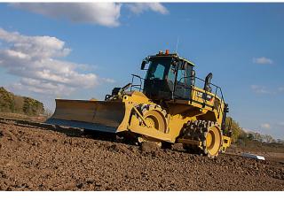 कचरा कॉम्पेक्टर Caterpillar 825K