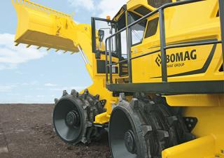 कचरा कॉम्पेक्टर Bomag BC 473 RS 4