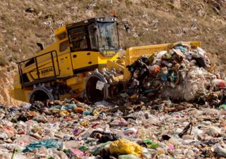 कचरा कॉम्पेक्टर Bomag BC 473 RS 4