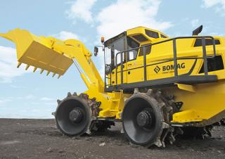 कचरा कॉम्पेक्टर Bomag BC 473 RS 4