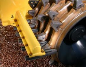 कचरा कॉम्पेक्टर Bomag BC 672 RB 2