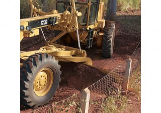 ग्रेडर Caterpillar 120K
