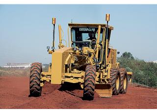 ग्रेडर Caterpillar 120K