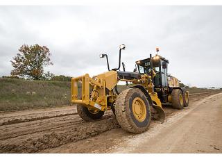 ग्रेडर Caterpillar 140
