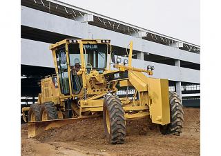 ग्रेडर Caterpillar 140K2