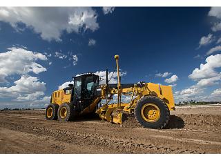 ग्रेडर Caterpillar 140M3