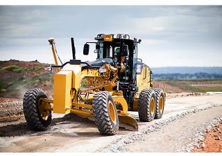 ग्रेडर Caterpillar 160M AWD