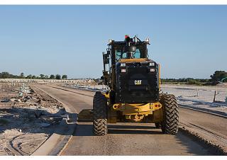 ग्रेडर Caterpillar 160M3