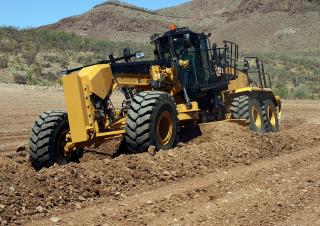ग्रेडर Caterpillar 16M3