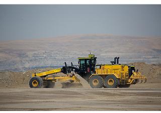 ग्रेडर Caterpillar 24