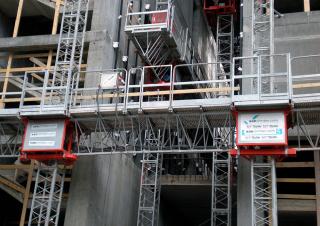 मास्ट क्लाइम्बिंग वर्क प्लेटफॉर्म Climber International P40